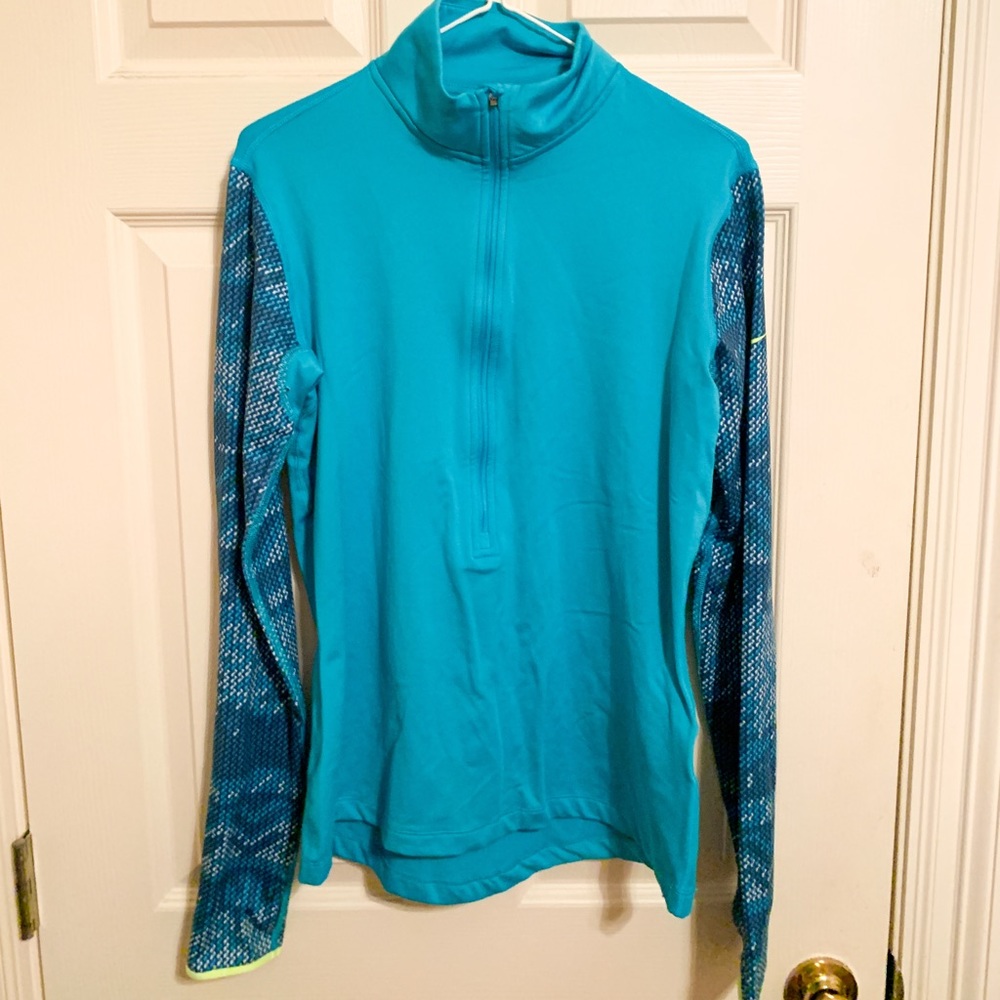 NIKE LEGGINGS AND QUARTER ZIP - MATCHING SET